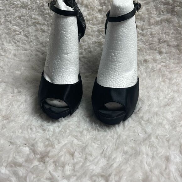 Steve Madden Black satin  With Sparkle Stones ankle strap platform heels SZ8.5 - Picture 9 of 9